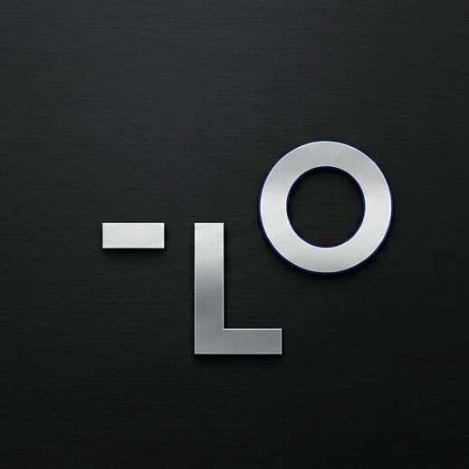 Lovart：AI 驱动的一人品牌部